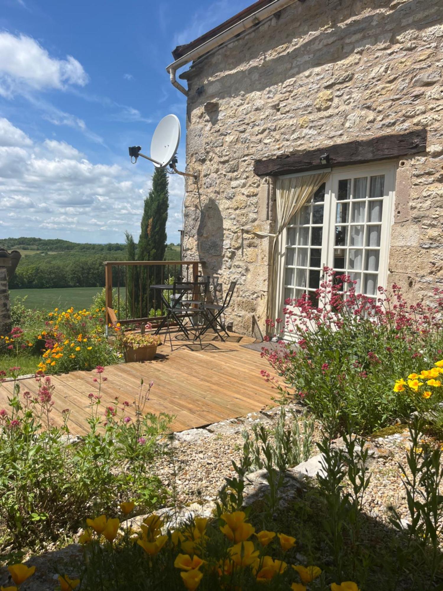 Les Gites Perard Caylus 외부 사진